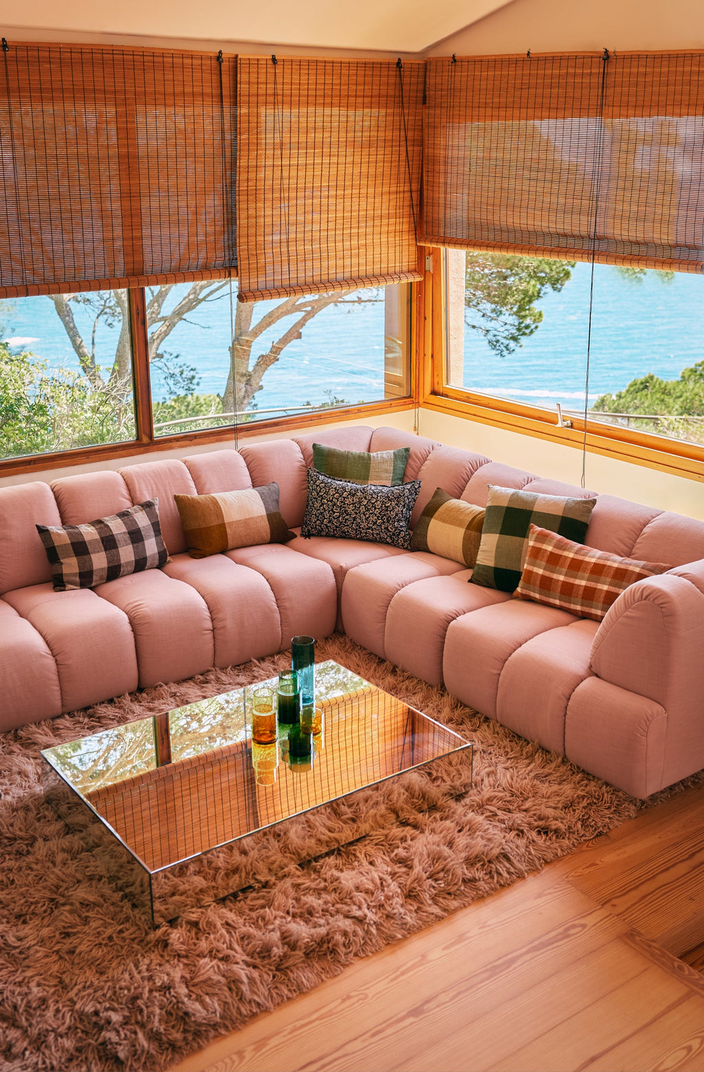 Coussin à carreaux marron