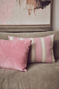 Coussin à rayure rose