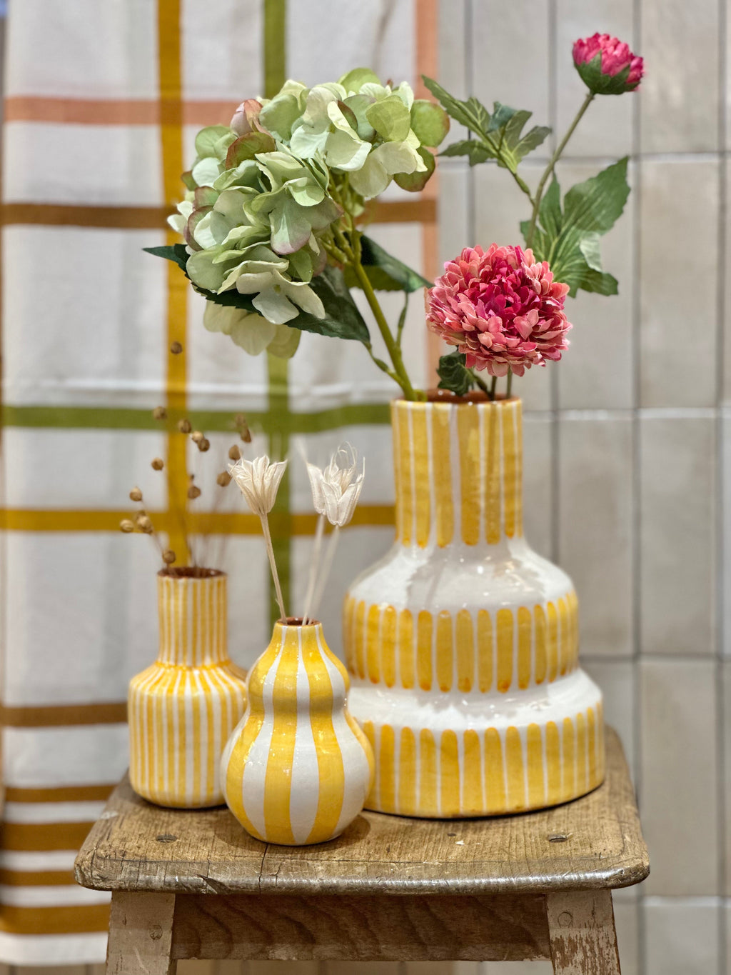 Vase carafe jaune S